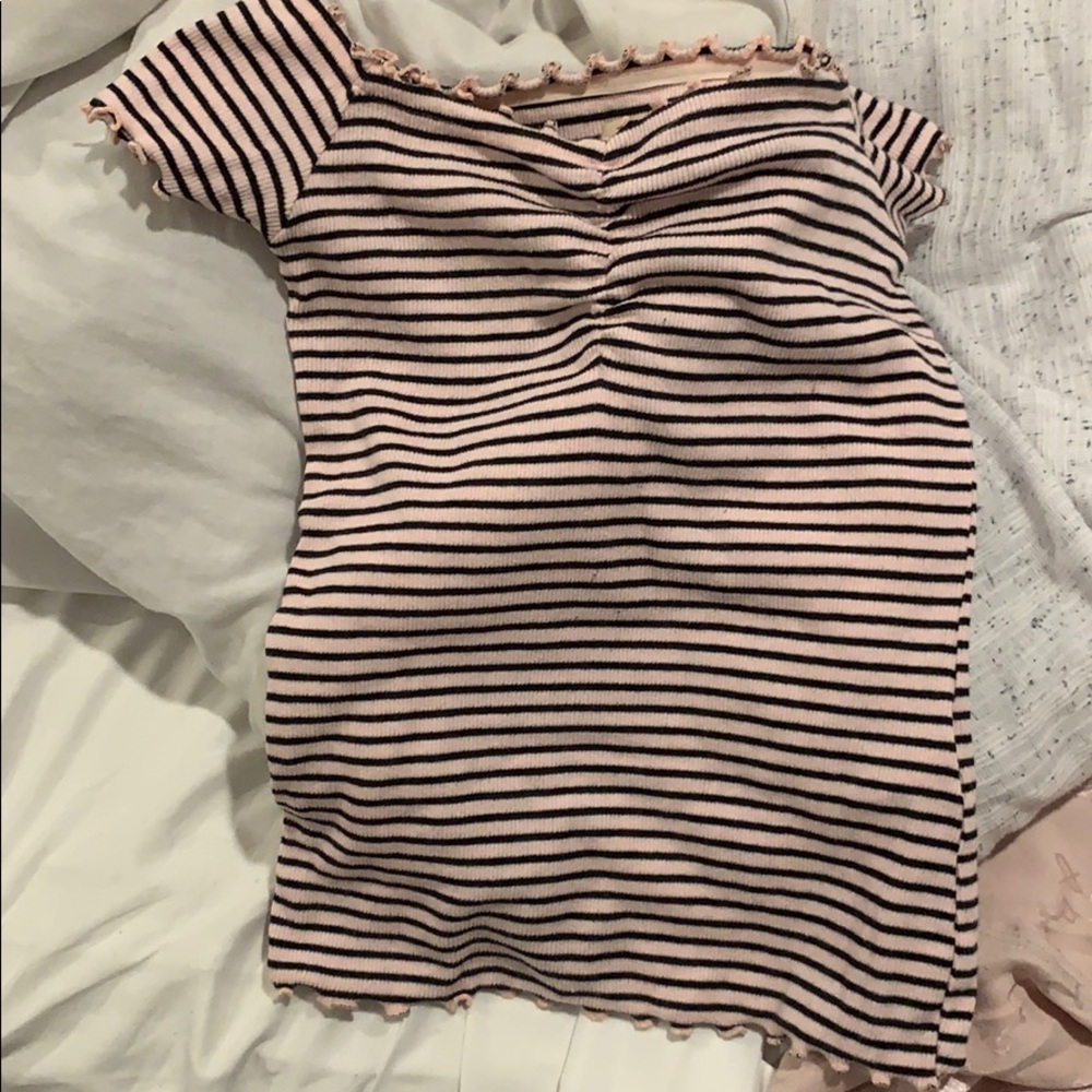 Hollister top